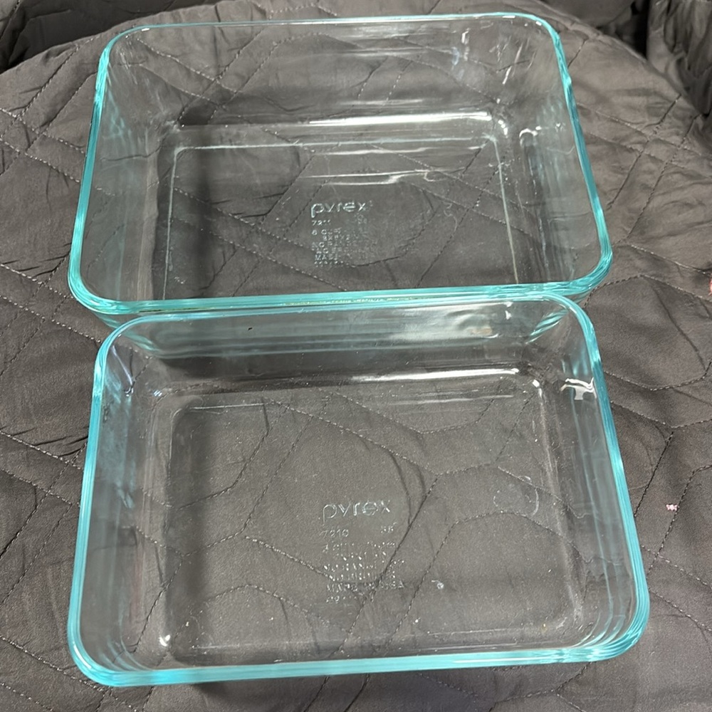 Glass Storage Container Pyrex Aqua Tint
10